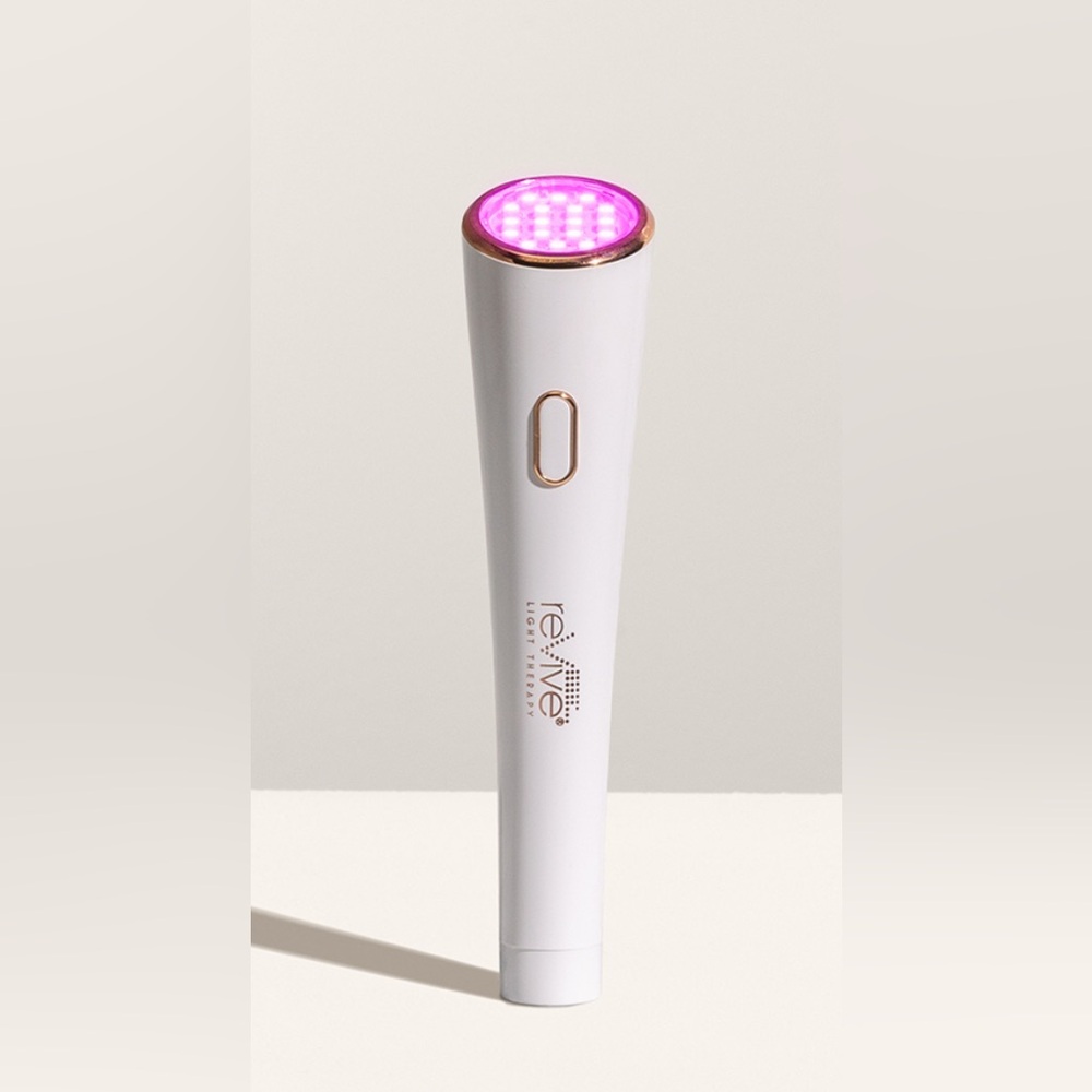 reVive Glo‎ Wrinkle Treatment Device